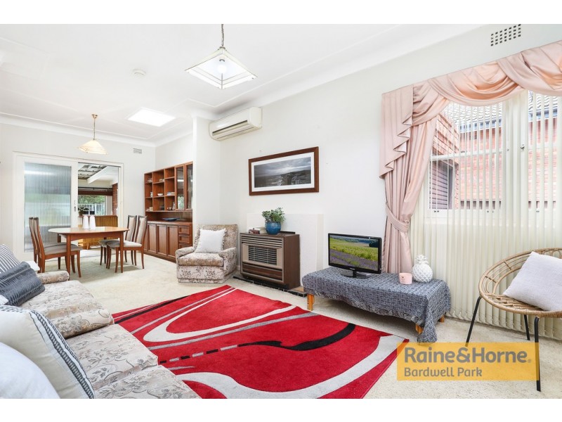 92 Caroline Street, Kingsgrove NSW 2208