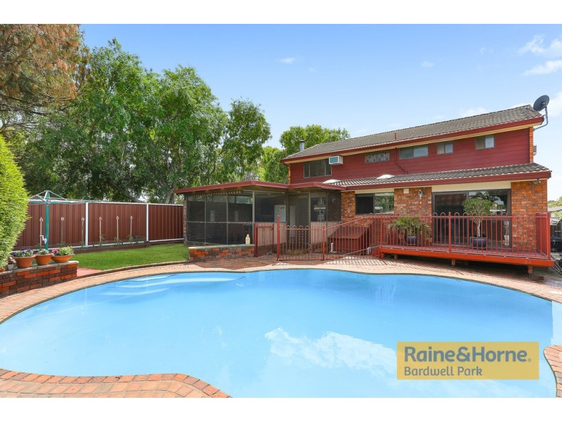 6 Maramba Close, Kingsgrove NSW 2208