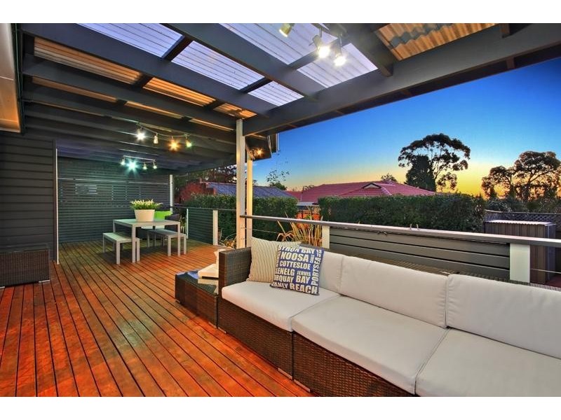 9 APEX AVENUE, Picnic Point NSW 2213