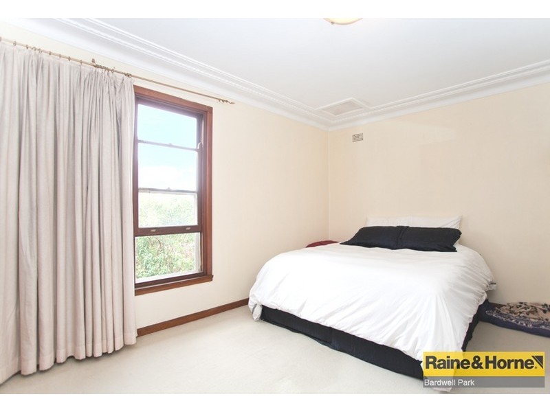 102 Queen Victoria Street, Bexley NSW 2207