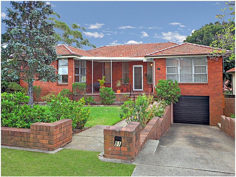 51 Earlwood Crescent, Bardwell Park NSW 2207