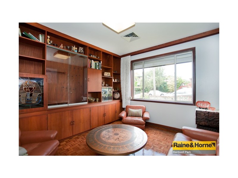 9 Dowsett Road, Kingsgrove NSW 2208