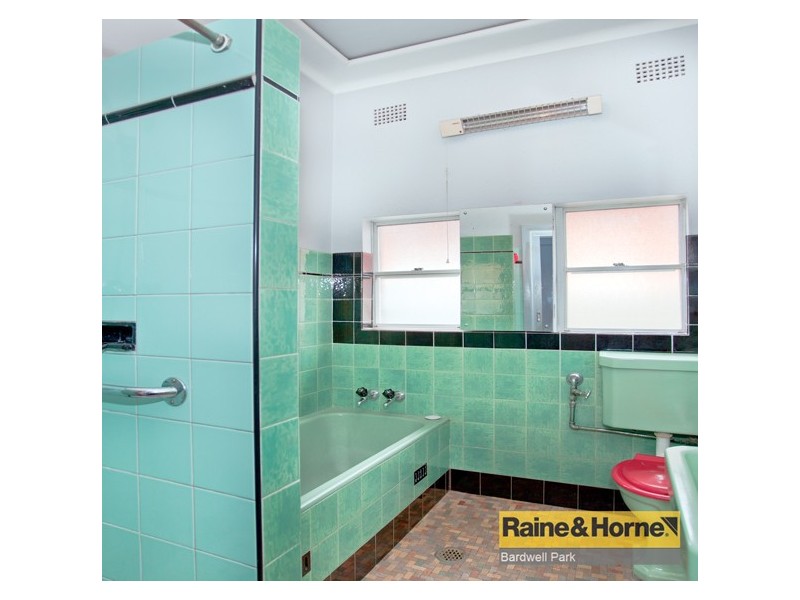 9 Dowsett Road, Kingsgrove NSW 2208