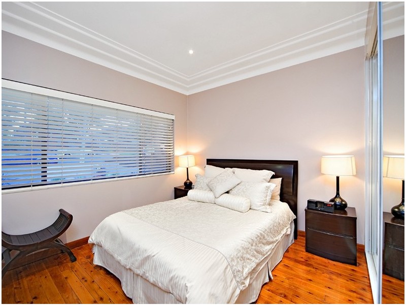 51 Rosemeath Avenue, Kingsgrove NSW 2208