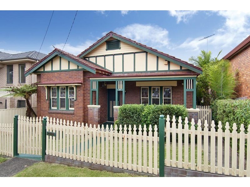 18 Cronulla Street, Carlton NSW 2218