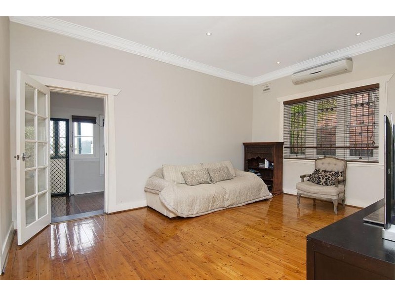 18 Cronulla Street, Carlton NSW 2218