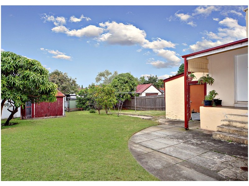 16 Warren Road, Marrickville NSW 2204