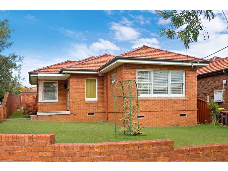 39 Chisholm Avenue, Clemton Park NSW 2206