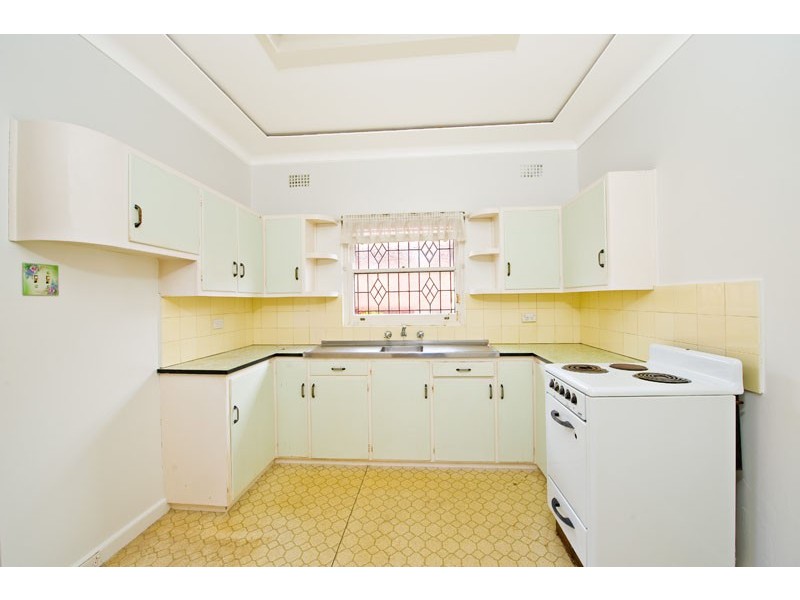 39 Chisholm Avenue, Clemton Park NSW 2206