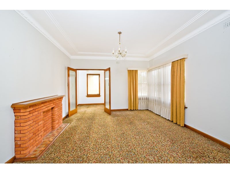 39 Chisholm Avenue, Clemton Park NSW 2206