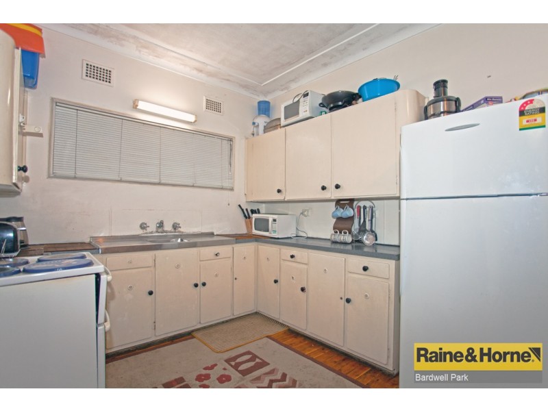 20 Blenman Avenue, Punchbowl NSW 2196