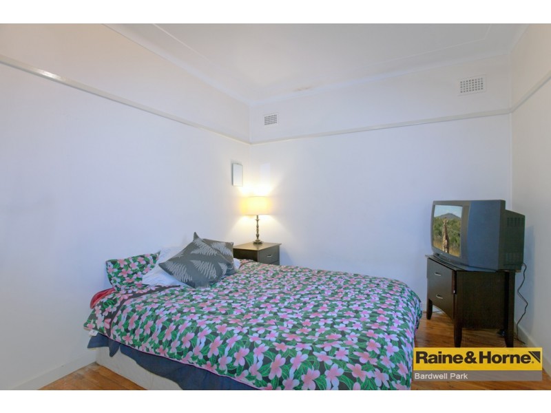 20 Blenman Avenue, Punchbowl NSW 2196