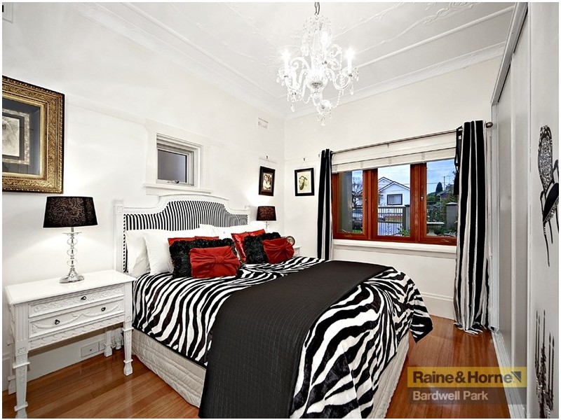 15 View Street, Earlwood NSW 2206