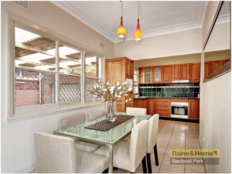 29 Vivienne Street, Kingsgrove NSW 2208