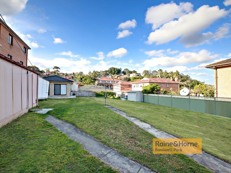 19 Banks Road, Earlwood NSW 2206