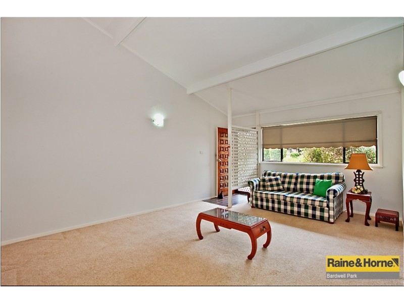 12 Dennis Place, Beverly Hills NSW 2209