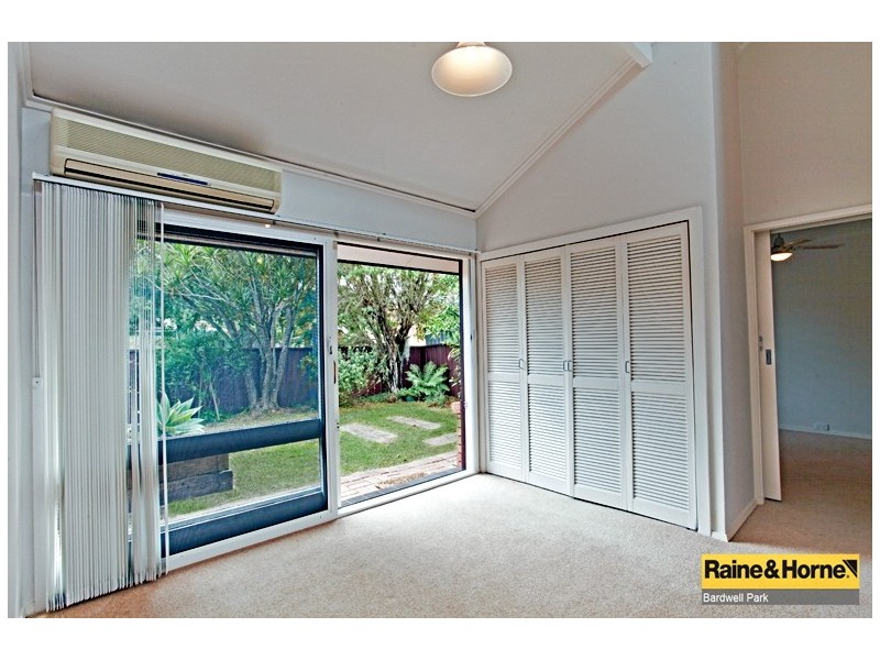 12 Dennis Place, Beverly Hills NSW 2209