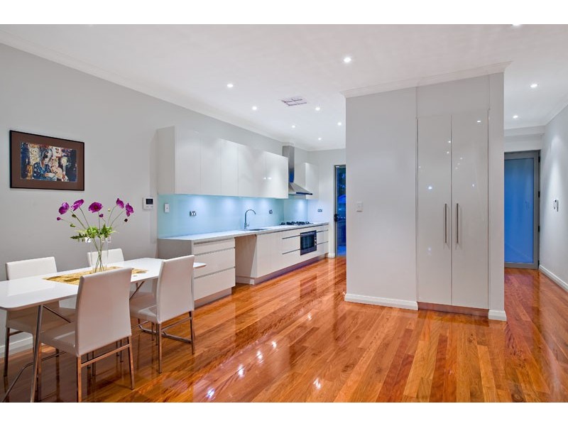 2/96 Garnet Street, Hurlstone Park NSW 2193