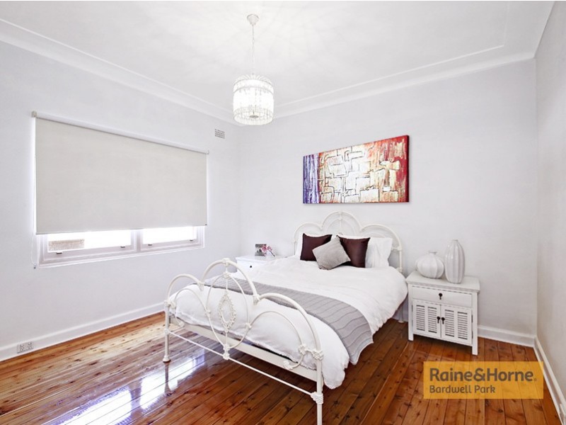 3 Earlwood Crescent, Bardwell Park NSW 2207