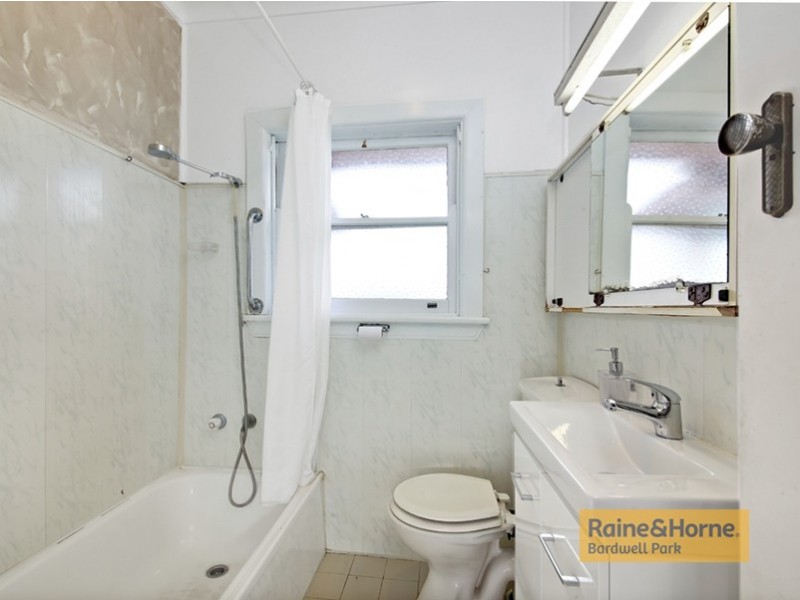 41 Chamberlain Road, Bexley NSW 2207