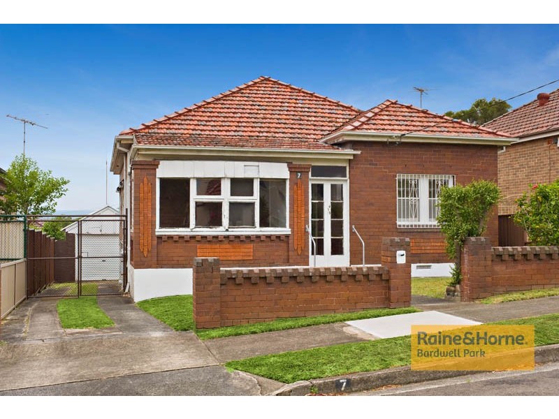 7 Hansen Avenue, Earlwood NSW 2206