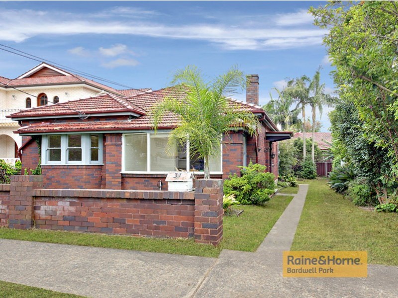 31 Kitchener Avenue, Earlwood NSW 2206