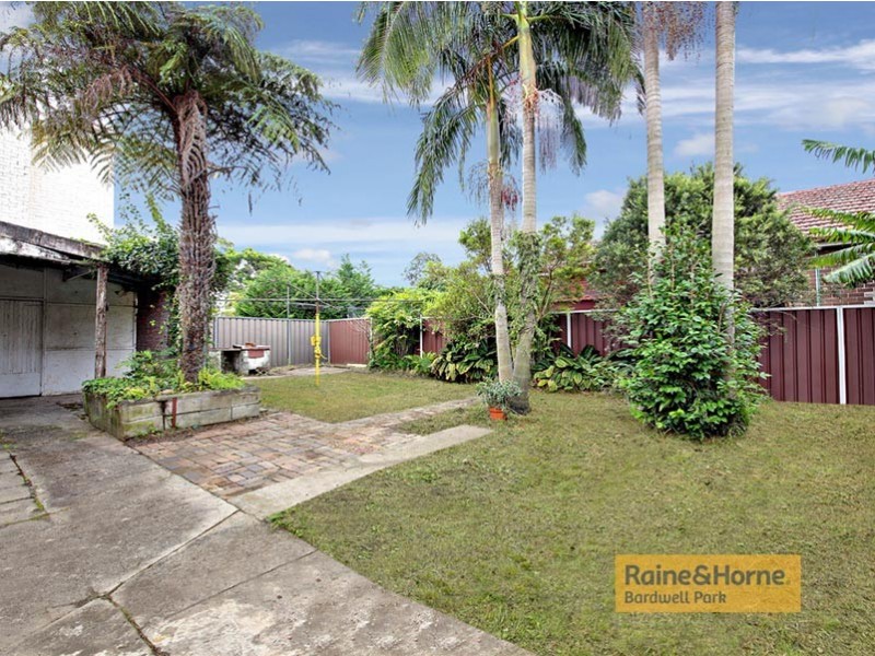 31 Kitchener Avenue, Earlwood NSW 2206