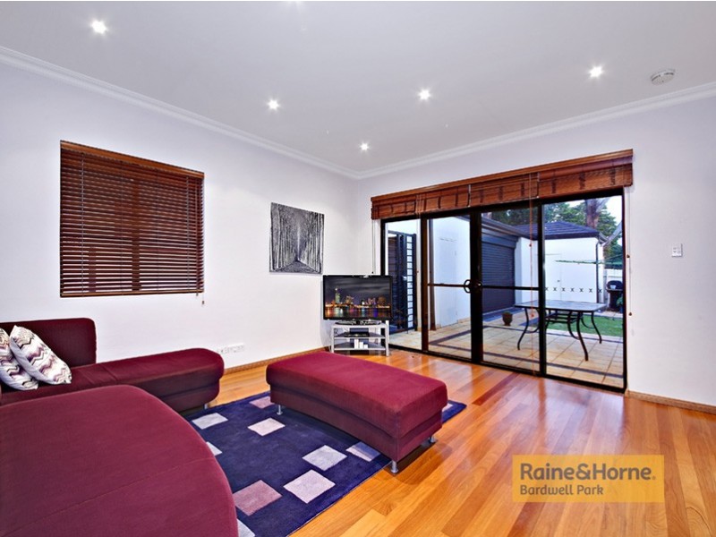 15 Simmons Road, Kingsgrove NSW 2208