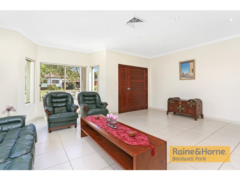 23 Glamis Street, Kingsgrove NSW 2208