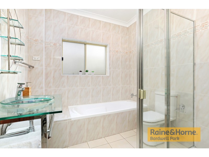 23 Glamis Street, Kingsgrove NSW 2208