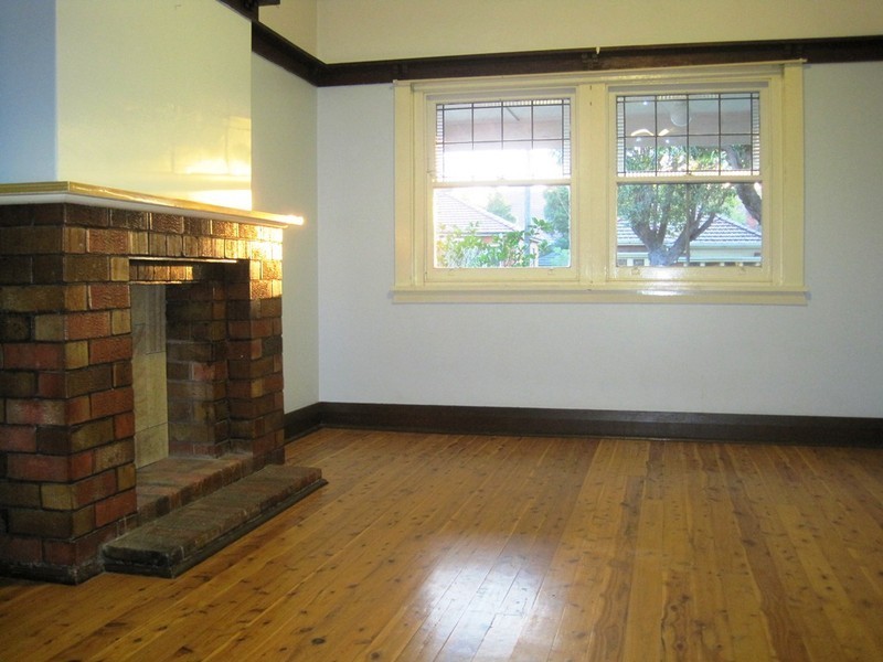 118 Caroline Street, Kingsgrove NSW 2208