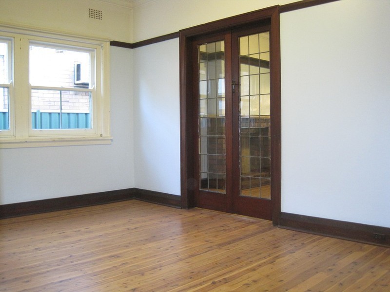 118 Caroline Street, Kingsgrove NSW 2208