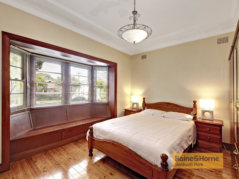 22 Berith Street, Kingsgrove NSW 2208