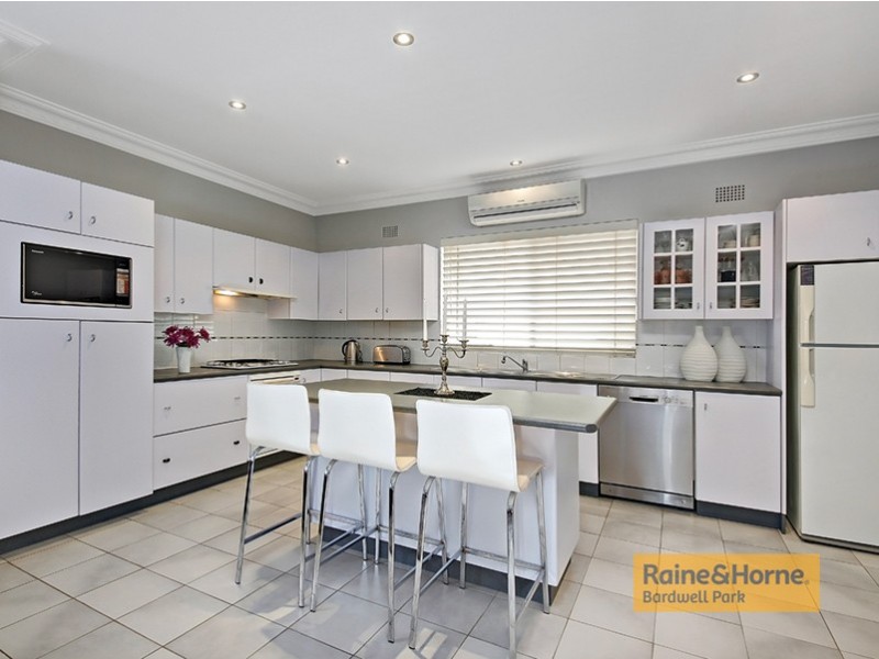 12 Kiewarra Street, Kingsgrove NSW 2208