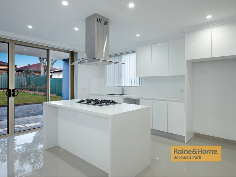 16A Dreadnought Street, Roselands NSW 2196