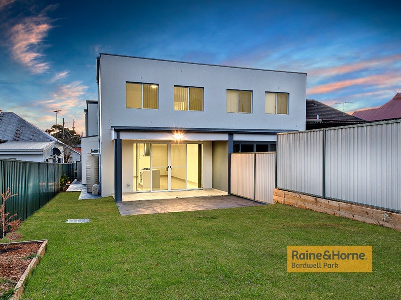 16A Dreadnought Street, Roselands NSW 2196