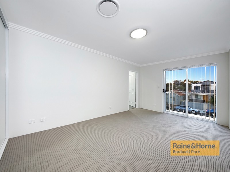 16A Dreadnought Street, Roselands NSW 2196