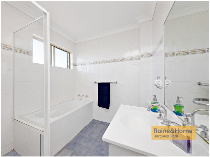 19/1 Hillview Street, Roselands NSW 2196