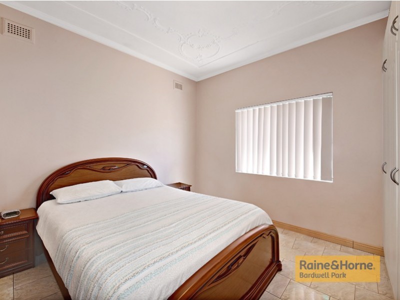 33 River Street, Earlwood NSW 2206