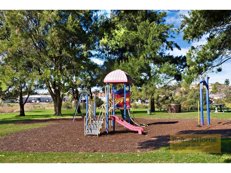 15 Arncliffe Road, Earlwood NSW 2206