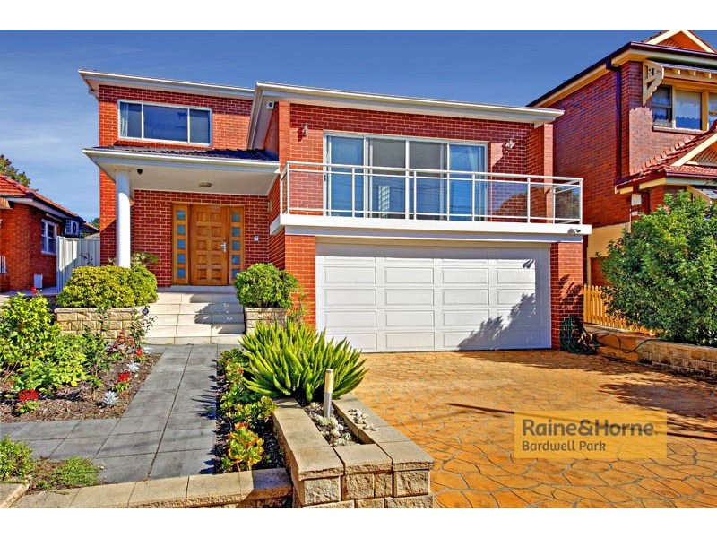 7 Woorail Avenue, Kingsgrove NSW 2208