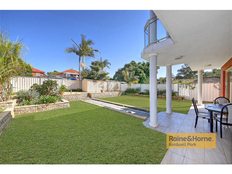 7 Woorail Avenue, Kingsgrove NSW 2208