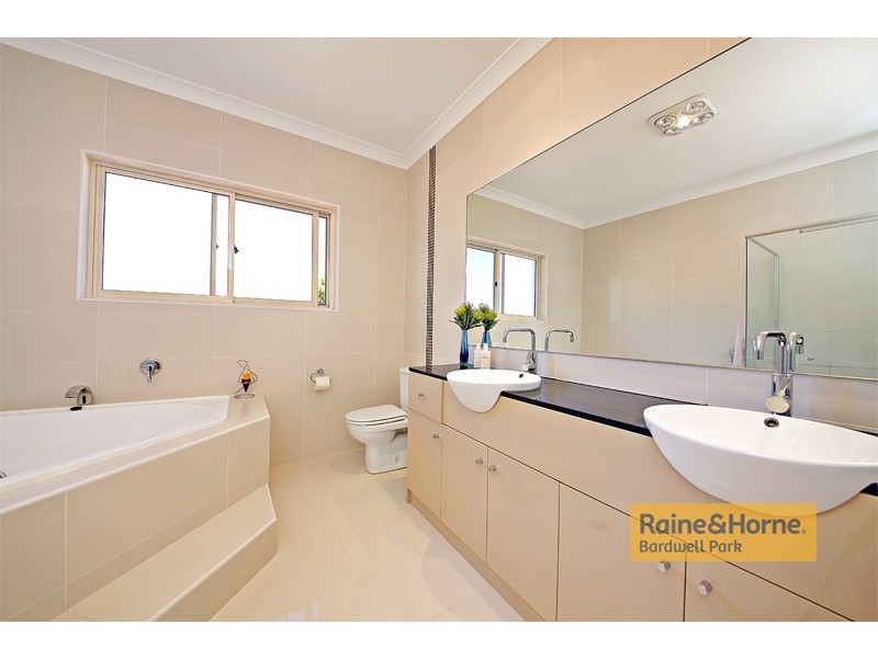 7 Woorail Avenue, Kingsgrove NSW 2208