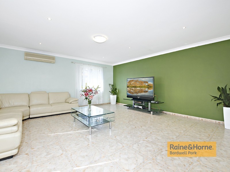 25 Carrisbrook Avenue, Bexley North NSW 2207