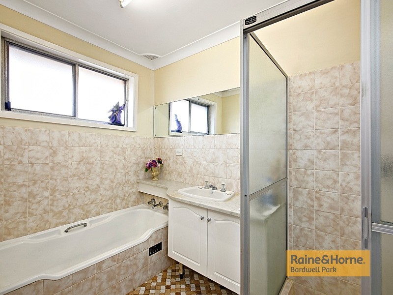 7 Wallendbeen Place, Bardwell Valley NSW 2207