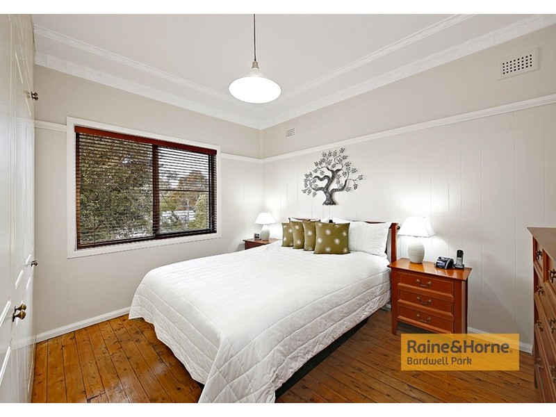 33 Canonbury Grove, Bexley North NSW 2207