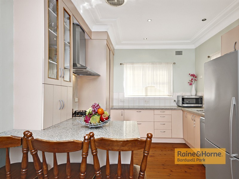 25 Carrisbrook Avenue, Bexley North NSW 2207