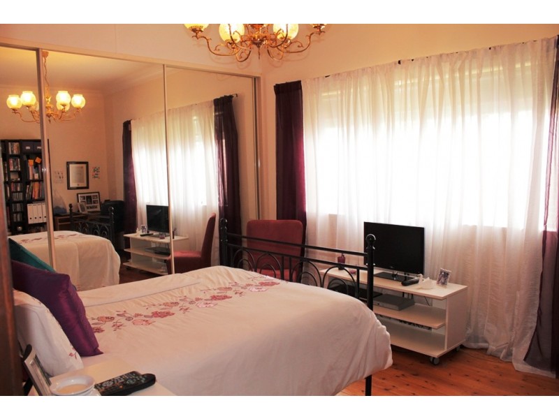 28 Clisdell Avenue, Canterbury NSW 2193