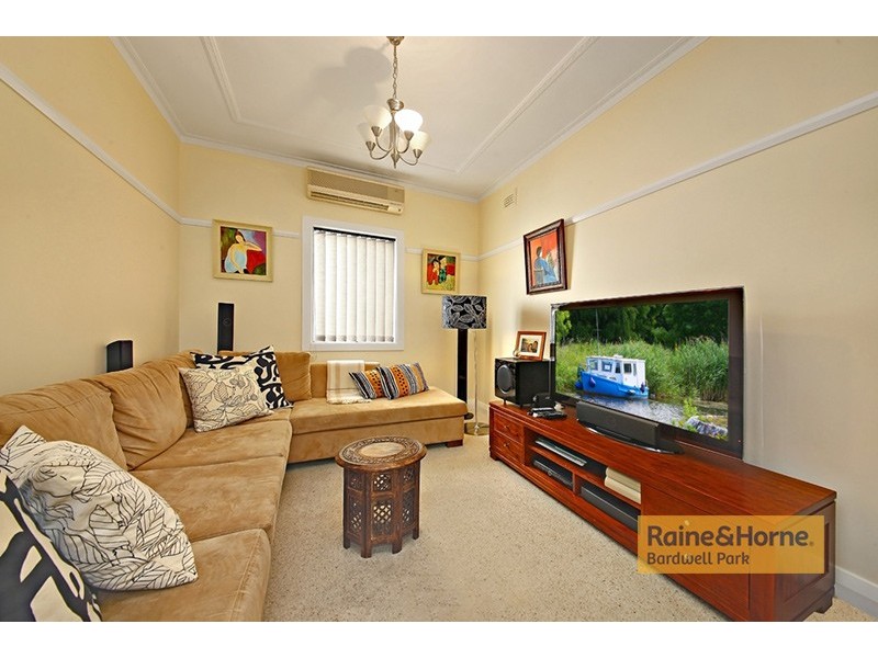 11 Wavell Parade, Earlwood NSW 2206