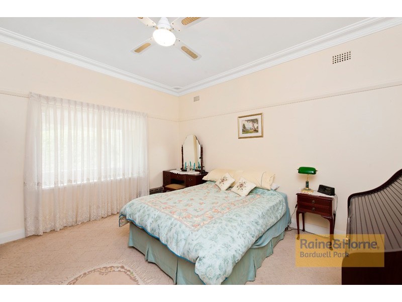 61 Kitchener Avenue, Earlwood NSW 2206